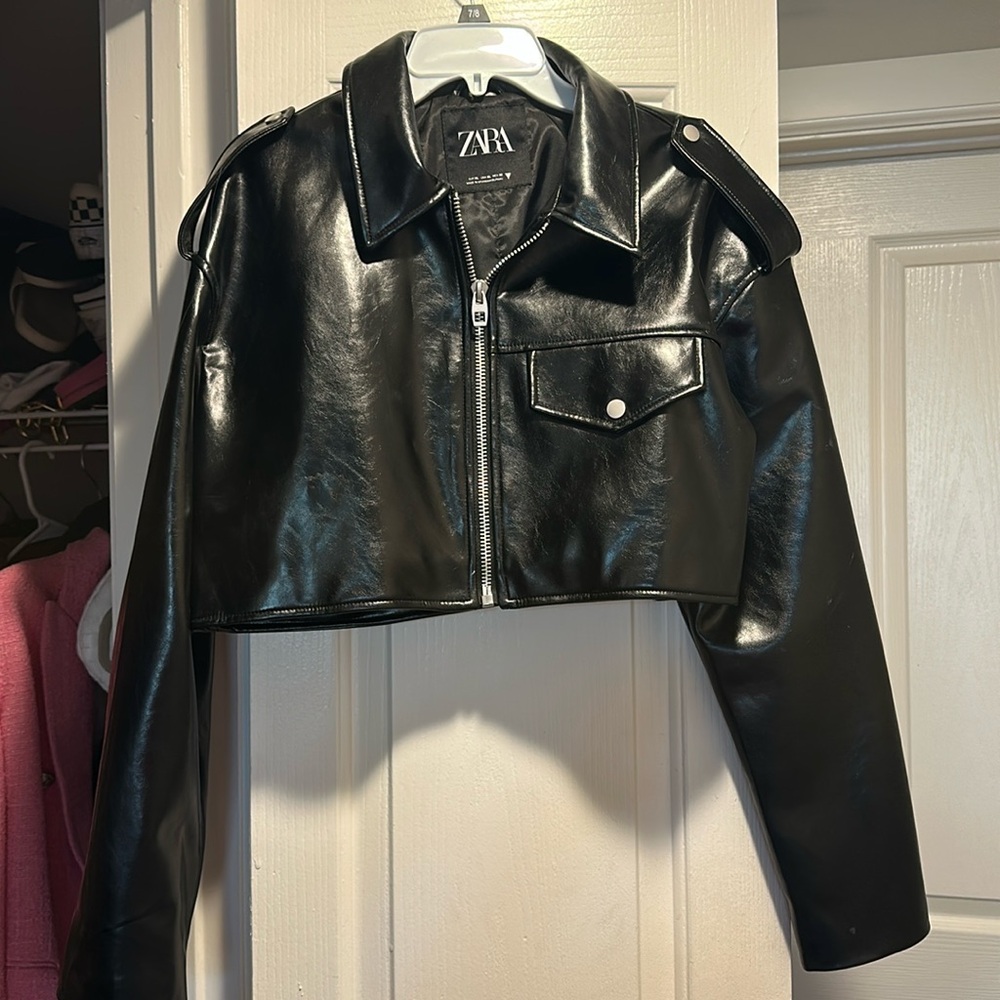 Cropped Zara faux leather jacket